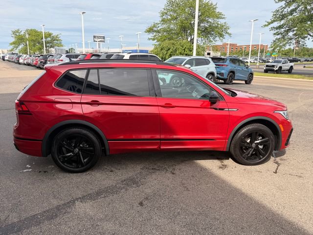 Certified 2024 Volkswagen Tiguan SE R-Line AWD/4WD image 5