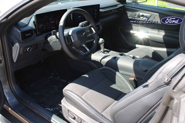 New 2025 Ford Mustang Coupe image 10