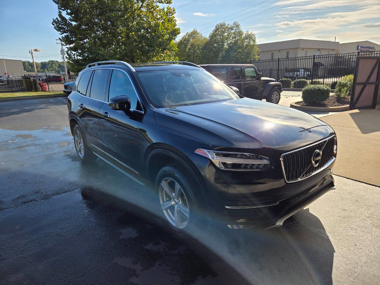 Used 2018 Volvo XC90 T5 Momentum image 4