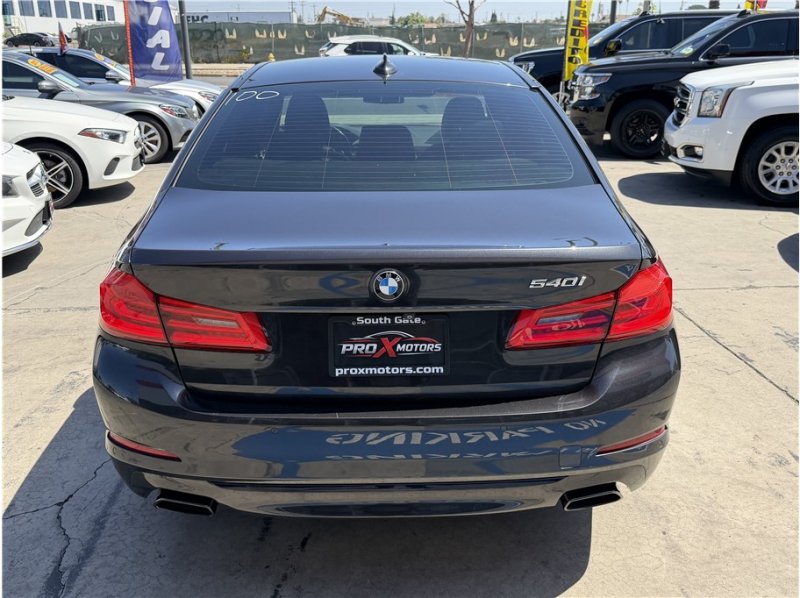 Used 2019 BMW 540i w/ Convenience Package RWD image 12