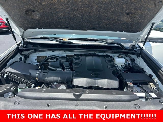 Used 2024 Toyota 4Runner Limited AWD/4WD image 11