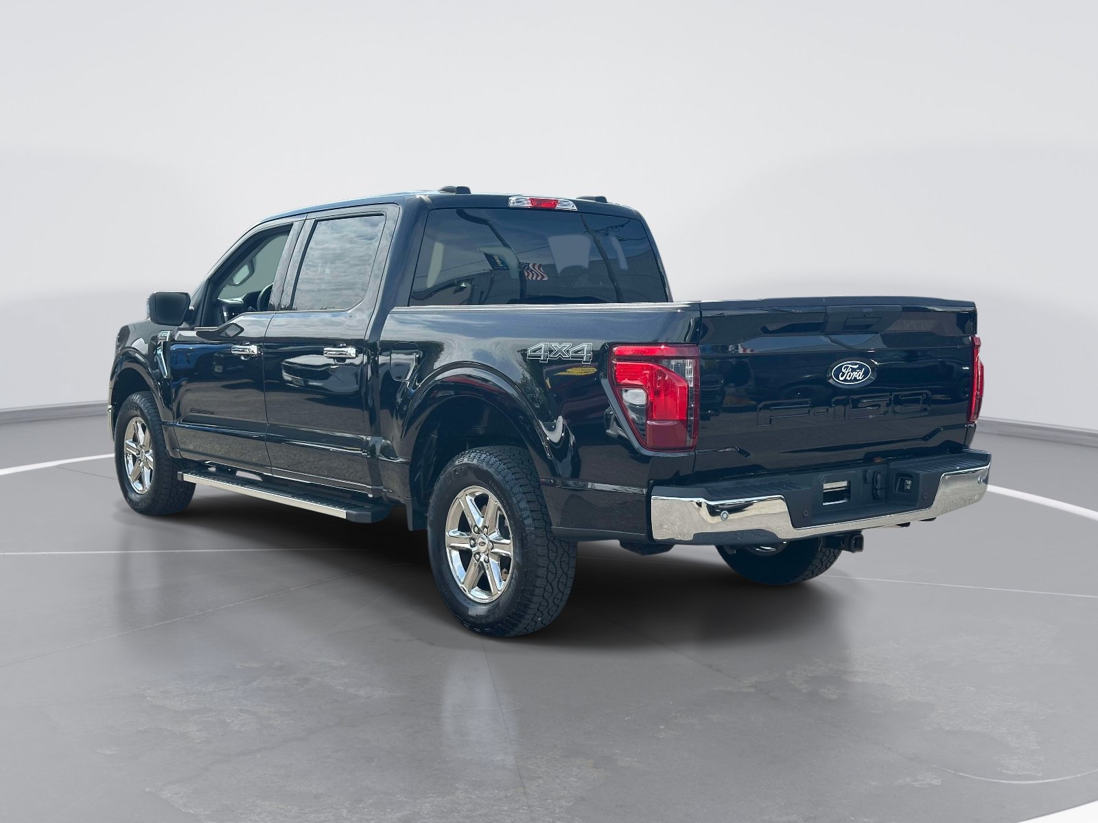 Used 2025 Ford F150 XLT w/ Equipment Group 301A Standard AWD/4WD image 7
