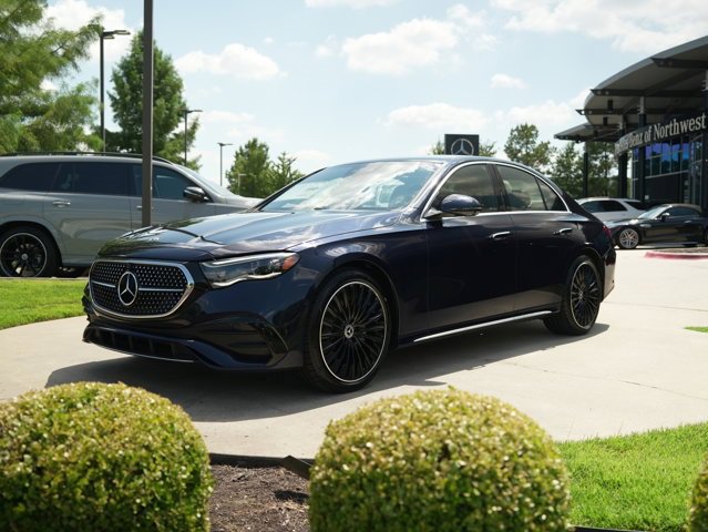 Used 2026 Mercedes-Benz E 350 4MATIC Sedan image 3