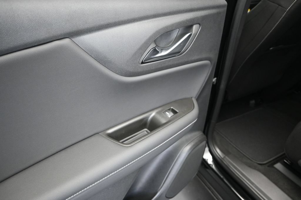 New 2026 Chevrolet Blazer LT FWD image 15