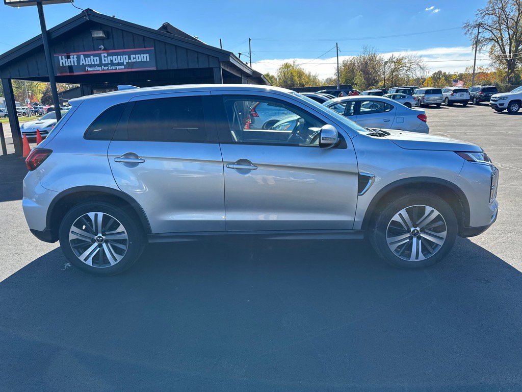 Used 2021 Mitsubishi Outlander Sport SE image 5