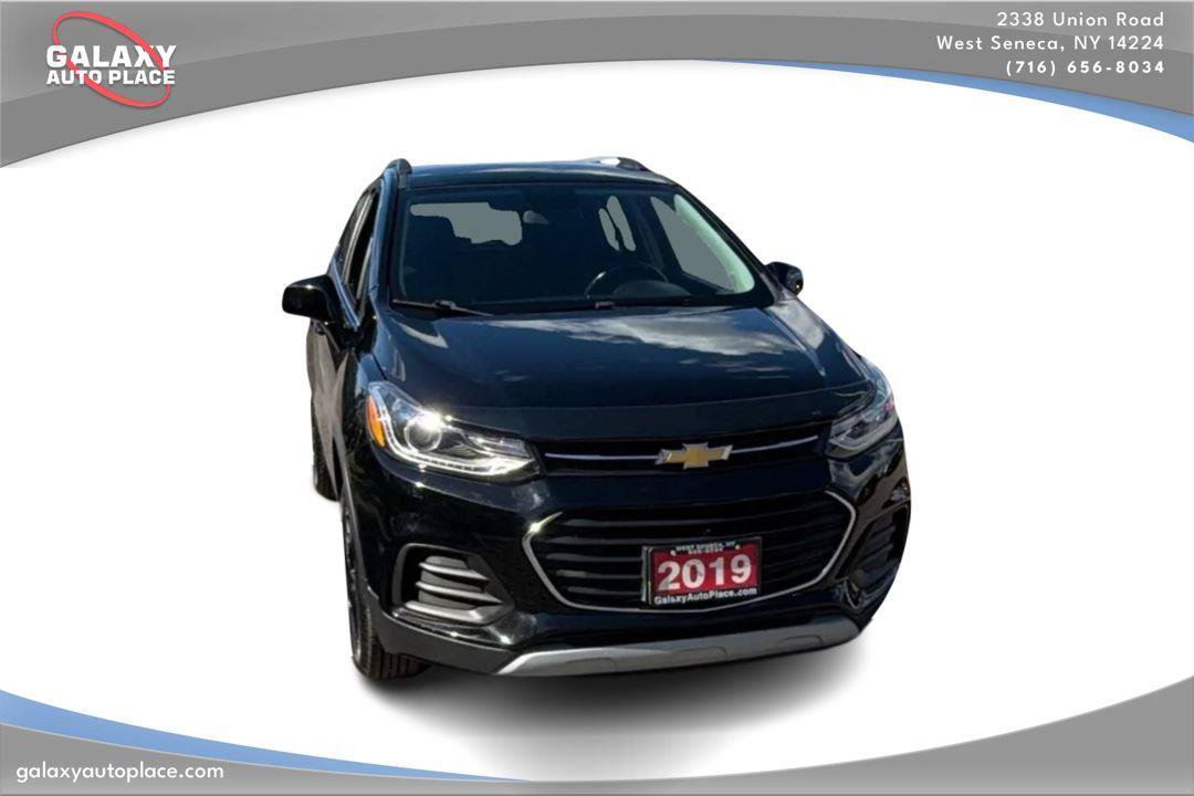 Used 2019 Chevrolet Trax LT w/ LT Convenience Package AWD/4WD image 3