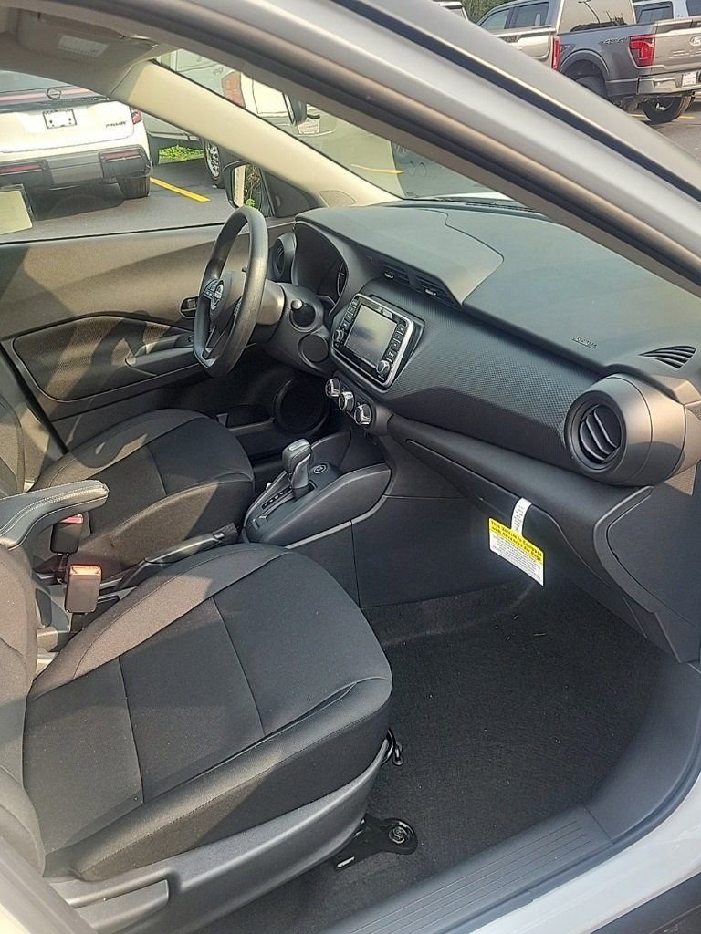 Used 2025 Nissan Kicks Play S image 25