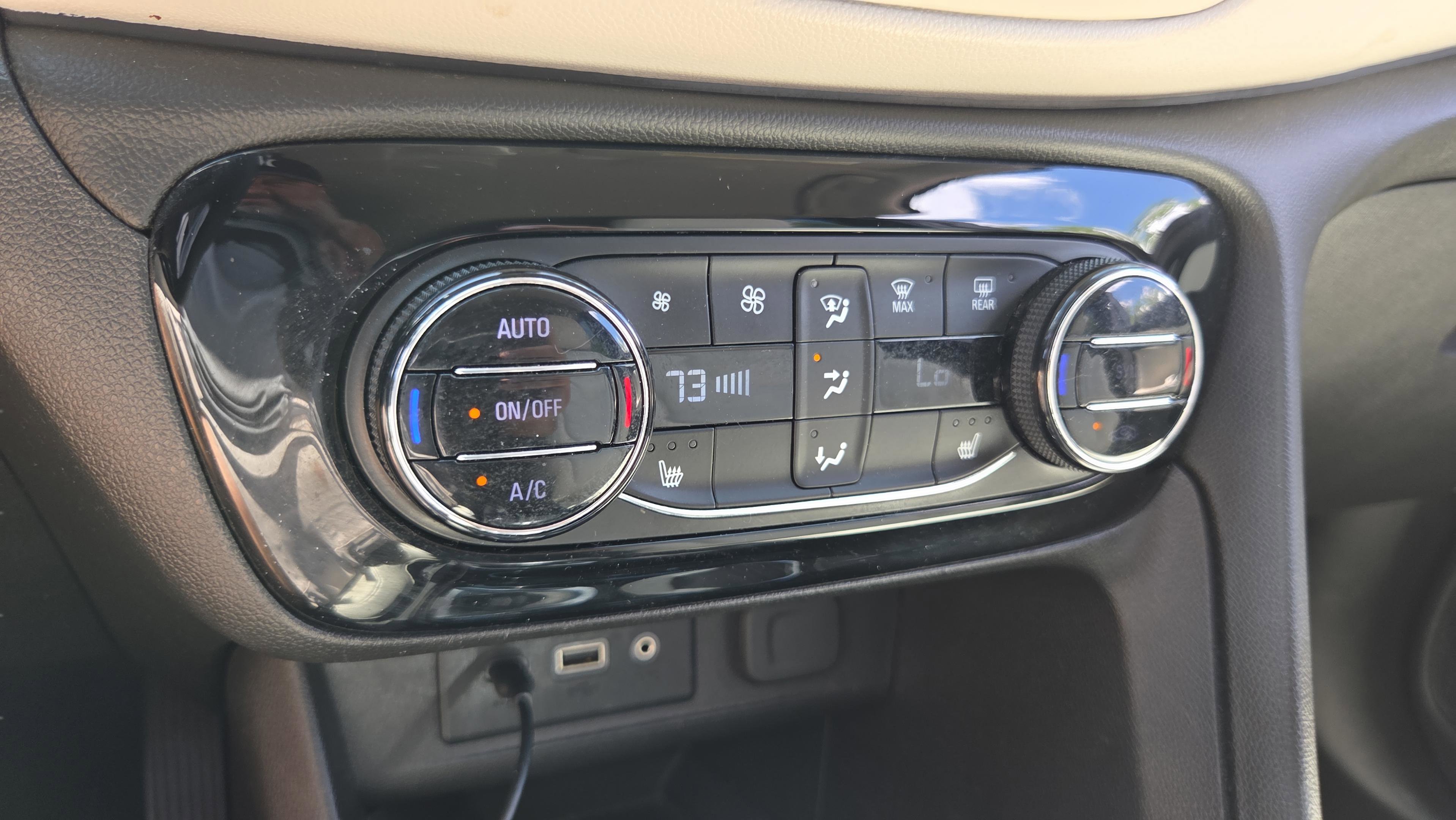 Used 2020 Buick Encore GX Select FWD image 17