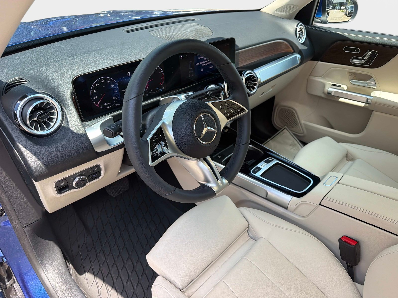 Certified 2024 Mercedes-Benz GLB 250 image 17