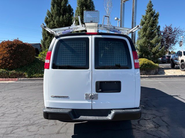 Used 2021 Chevrolet Express 2500 w/ Driver Convenience Package RWD image 5