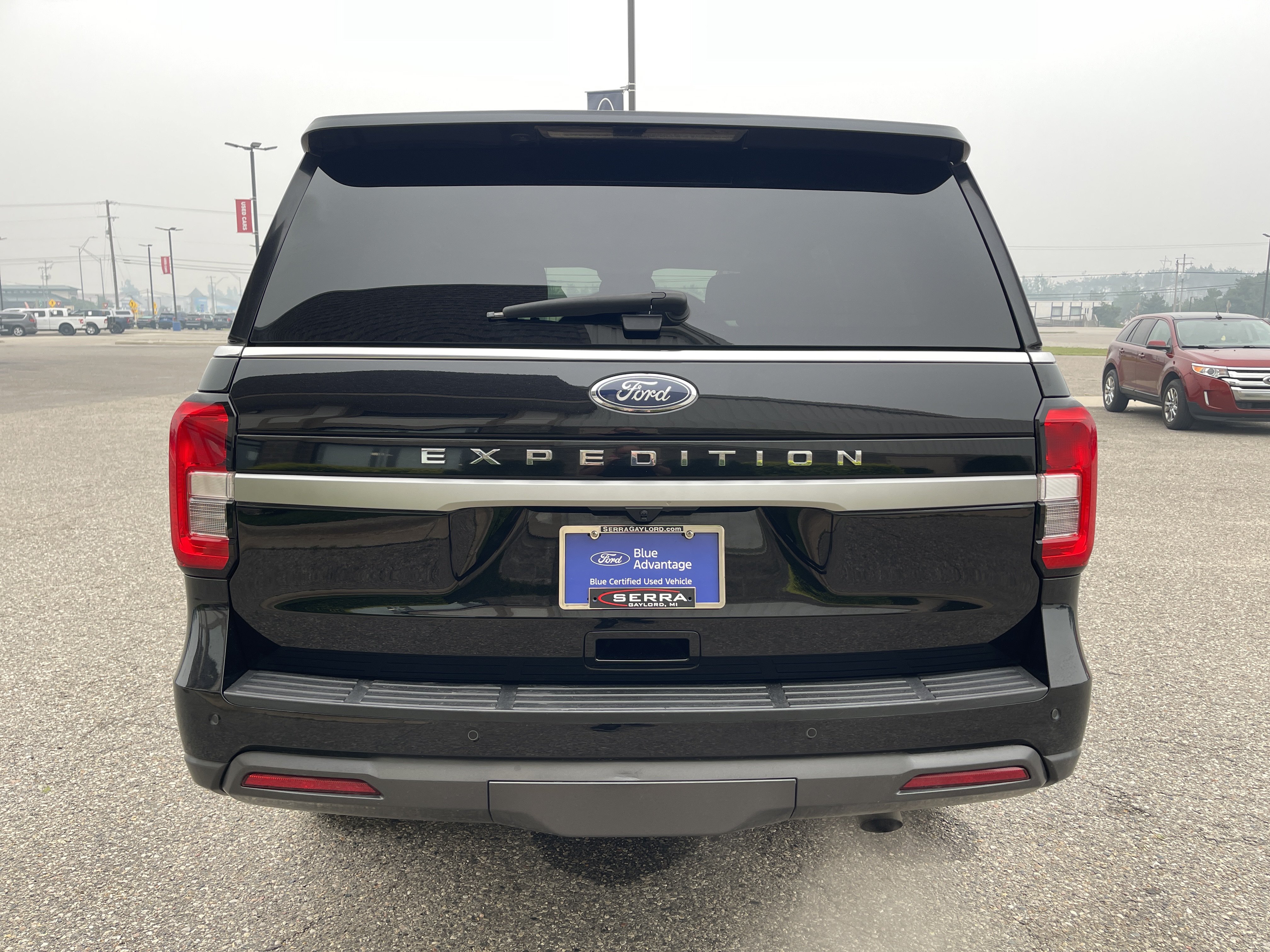 Used 2023 Ford Expedition XL AWD/4WD image 4