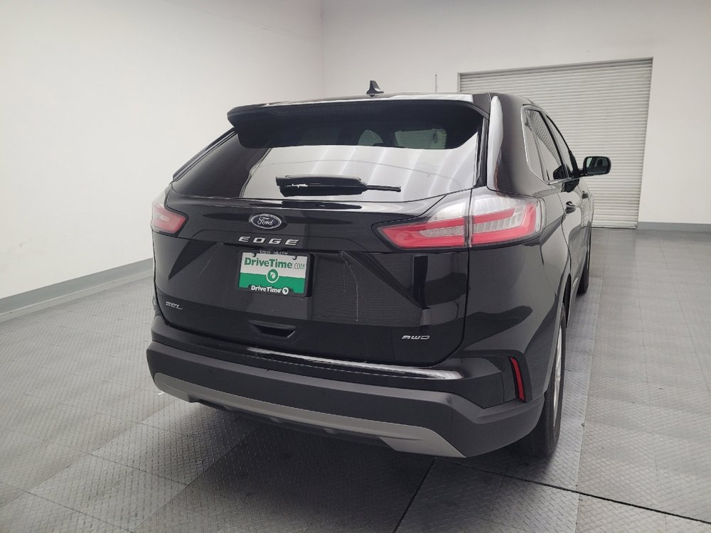 Used 2024 Ford Edge SEL image 7
