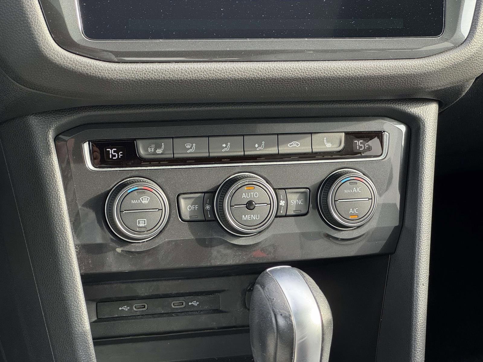 Certified 2021 Volkswagen Tiguan SEL Premium R-Line image 18