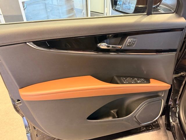 Used 2023 Lincoln Nautilus Reserve image 15