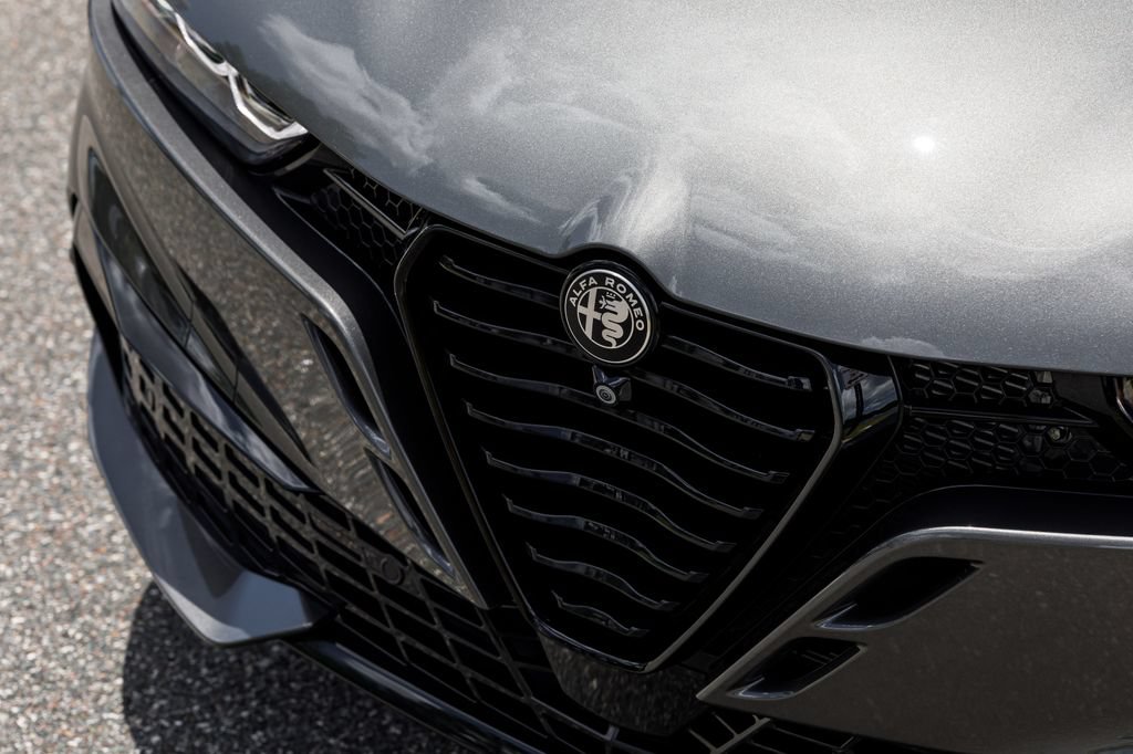 New 2026 Alfa Romeo Tonale w/ Active Assist Package AWD/4WD image 46