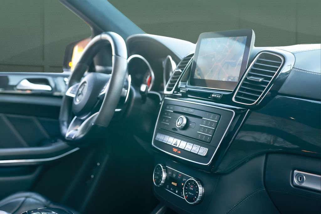 Used 2018 Mercedes-Benz GLS 63 AMG 4MATIC w/ AMG Night Styling Package image 23