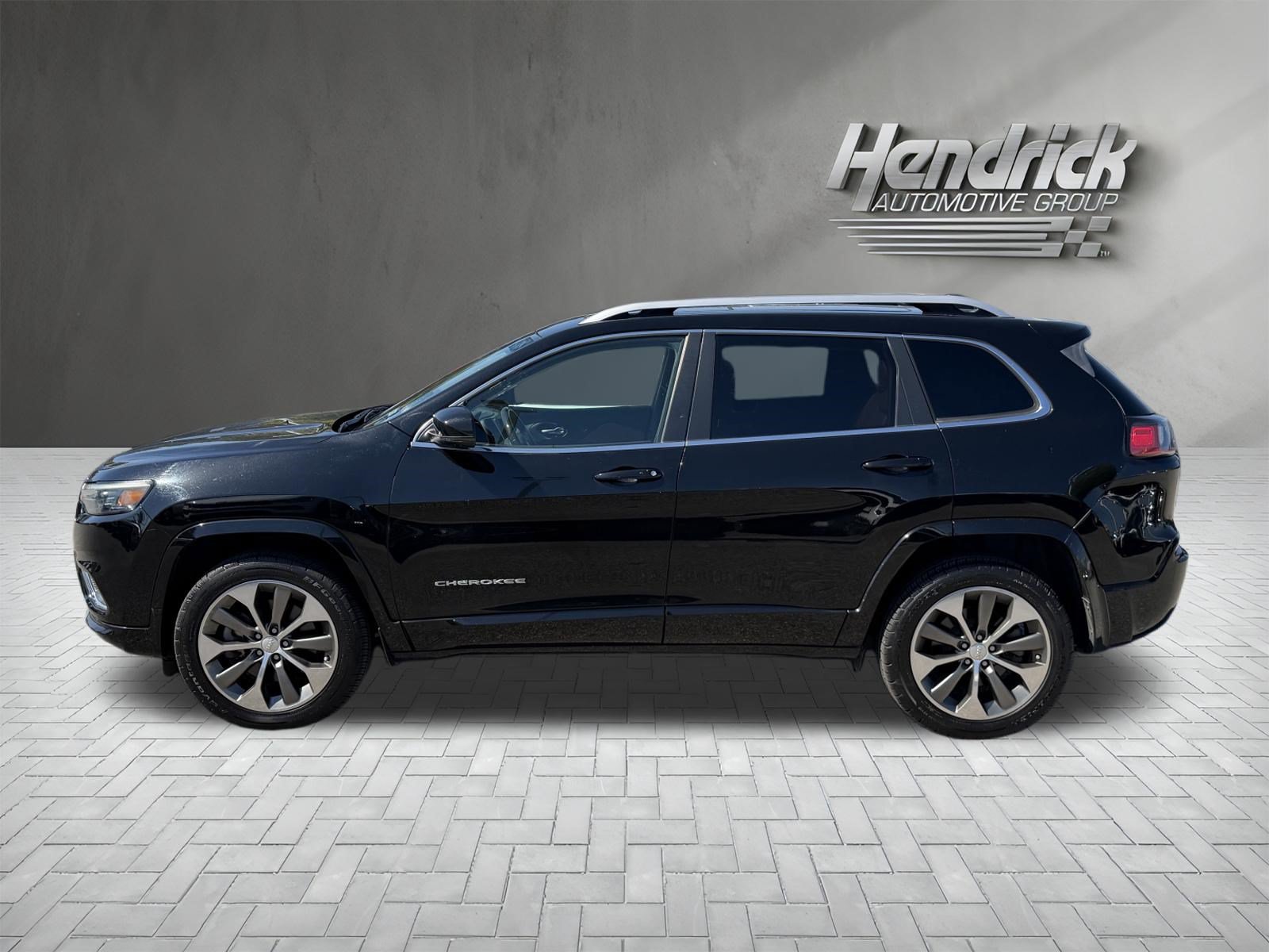 Used 2019 Jeep Cherokee Overland AWD/4WD image 6