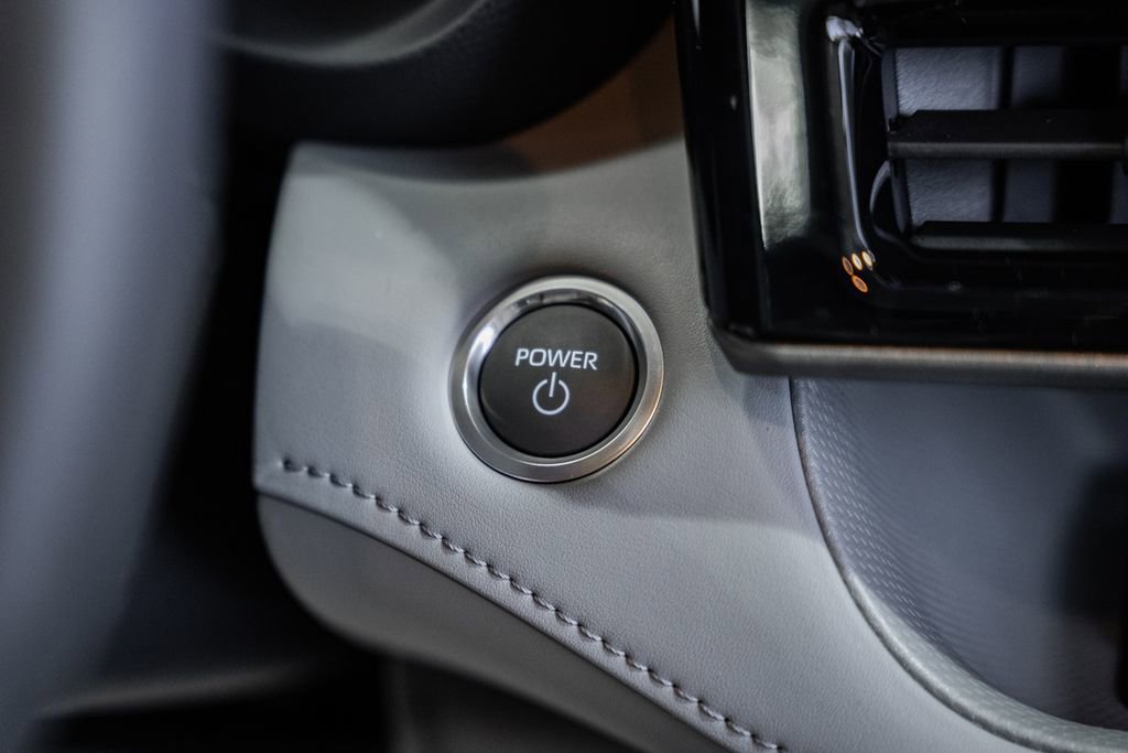 New 2026 Toyota Highlander Limited image 31