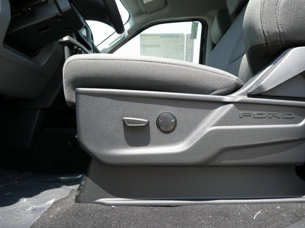 New 2025 Ford F350 XLT image 8