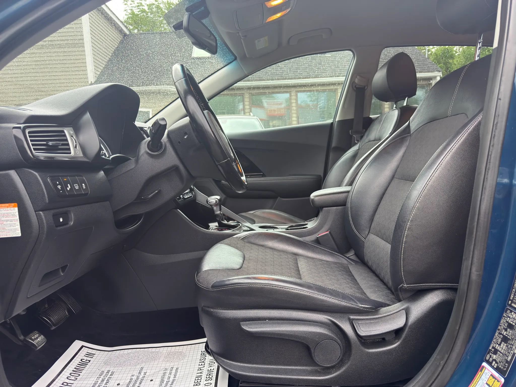 Used 2019 Kia Niro EX FWD image 19