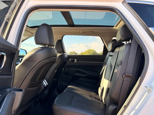 Used 2025 Kia Sorento S w/ Panoramic Sunroof Package FWD image 17