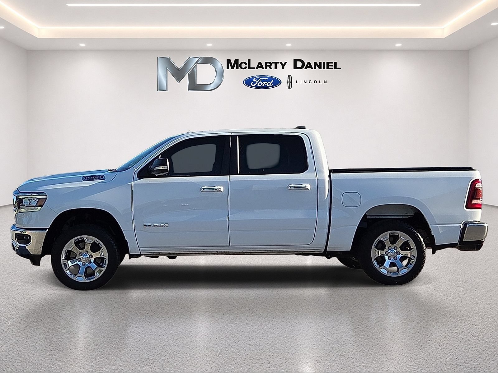 Used 2019 RAM 1500 Big Horn AWD/4WD image 3