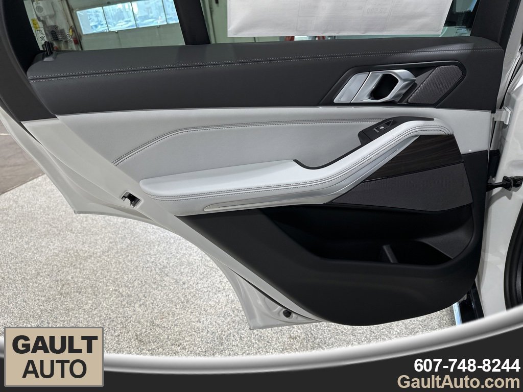 New 2026 BMW X5 xDrive40i image 15
