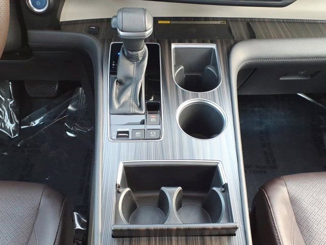 Used 2021 Toyota Sienna Platinum FWD image 7