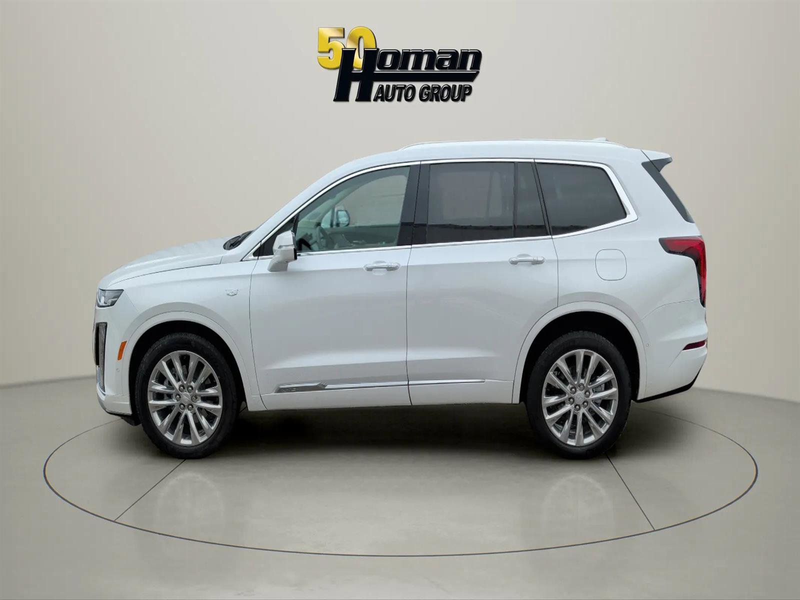 Used 2024 Cadillac XT6 Premium Luxury w/ Technology Package image 2