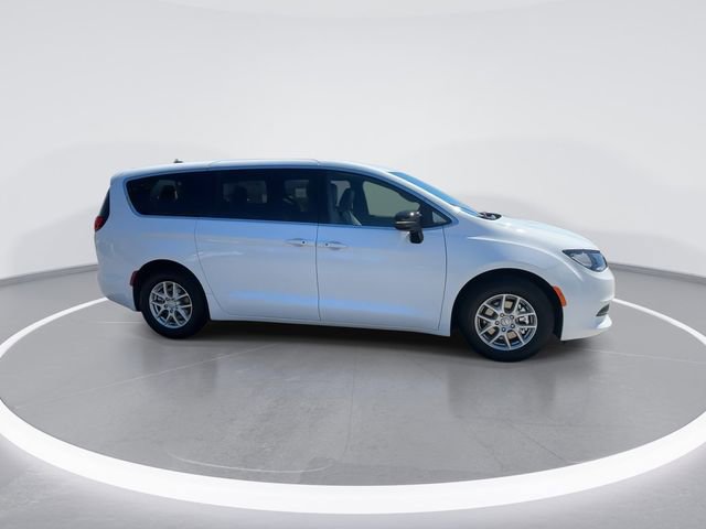 New 2026 Chrysler Voyager LX FWD image 9