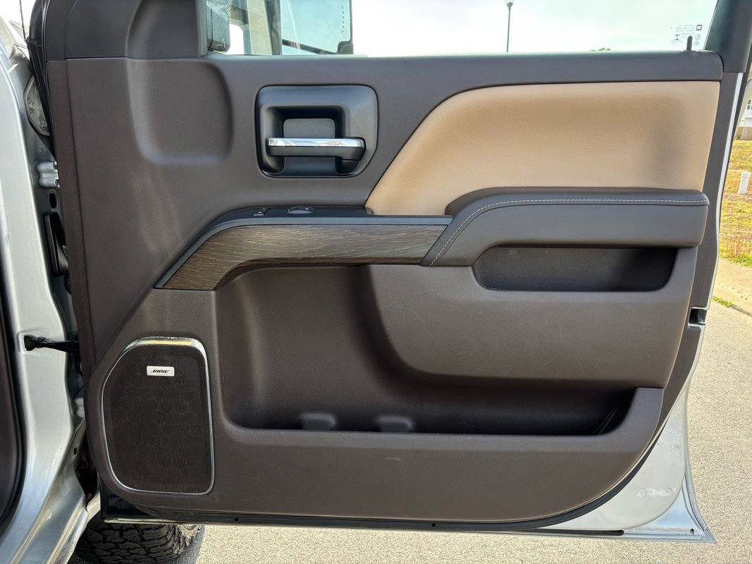 Used 2018 GMC Sierra 2500 Denali w/ Duramax Plus Package AWD/4WD image 28
