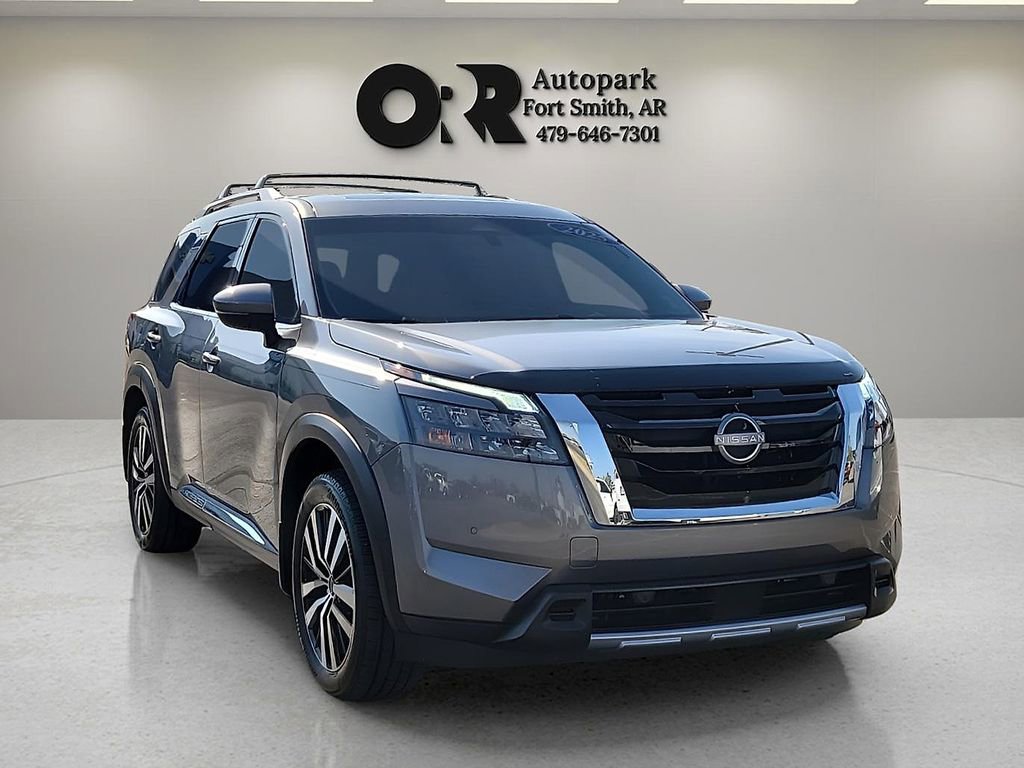 Used 2025 Nissan Pathfinder Platinum w/ Cargo Package image 1