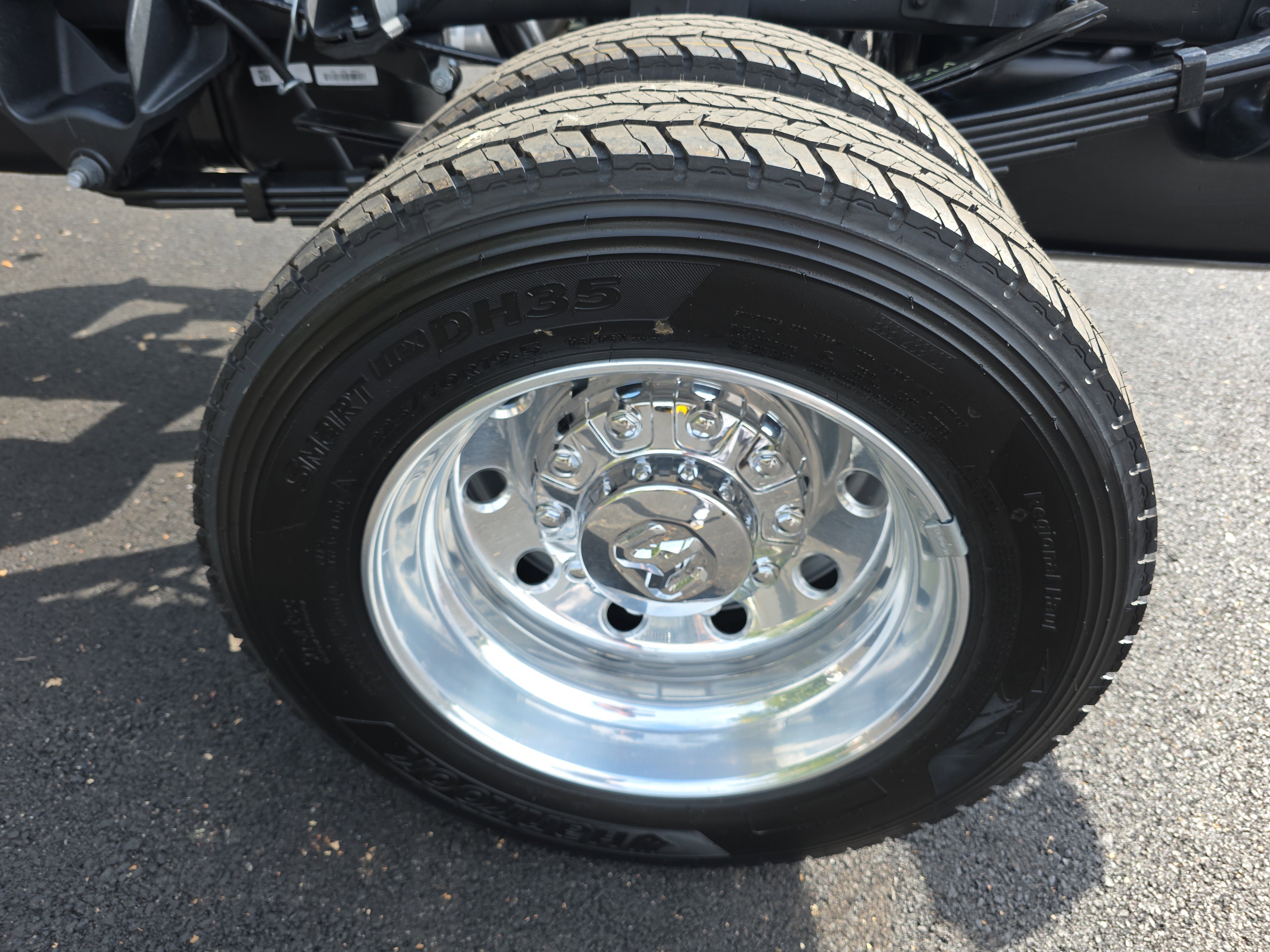 New 2026 RAM 5500 4x4 Regular Cab image 33