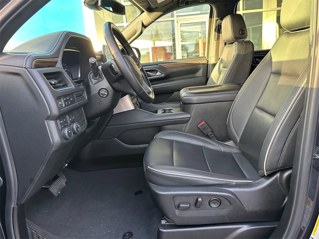 Used 2024 Chevrolet Suburban Premier image 20