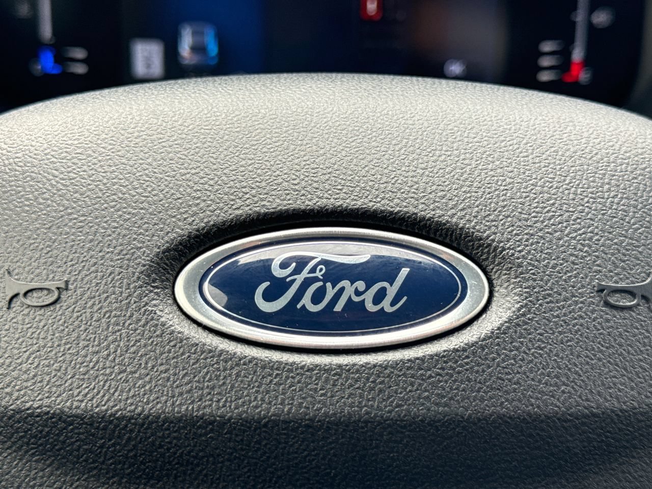 Used 2023 Ford Escape Active w/ Tech Pack #1 AWD/4WD image 30
