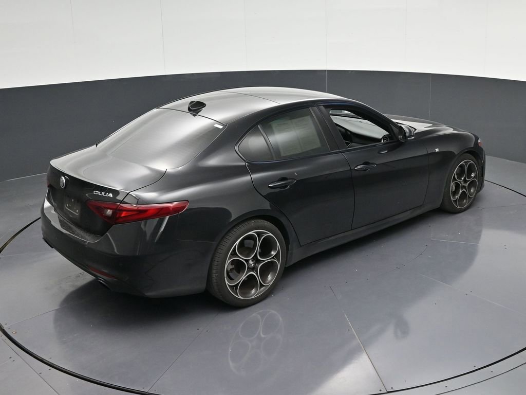 Used 2023 Alfa Romeo Giulia Ti RWD image 25