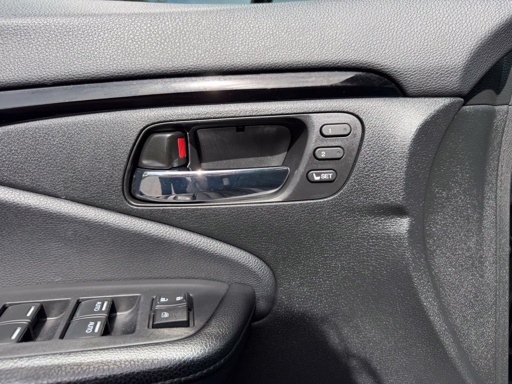 Used 2018 Honda Pilot Elite image 12