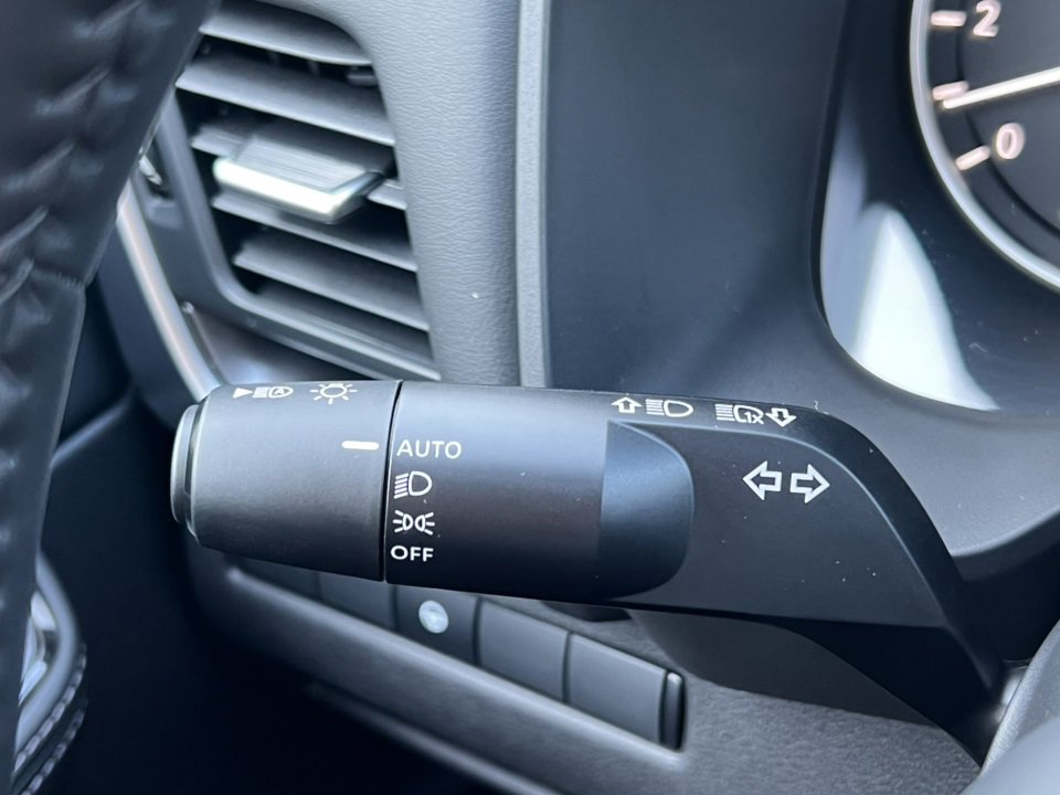 Used 2026 Nissan Rogue SV image 16