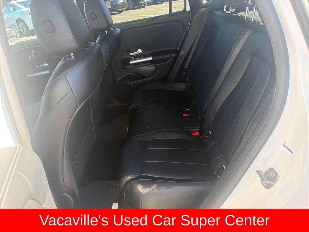 Used 2025 Mercedes-Benz GLA 250 4MATIC image 23