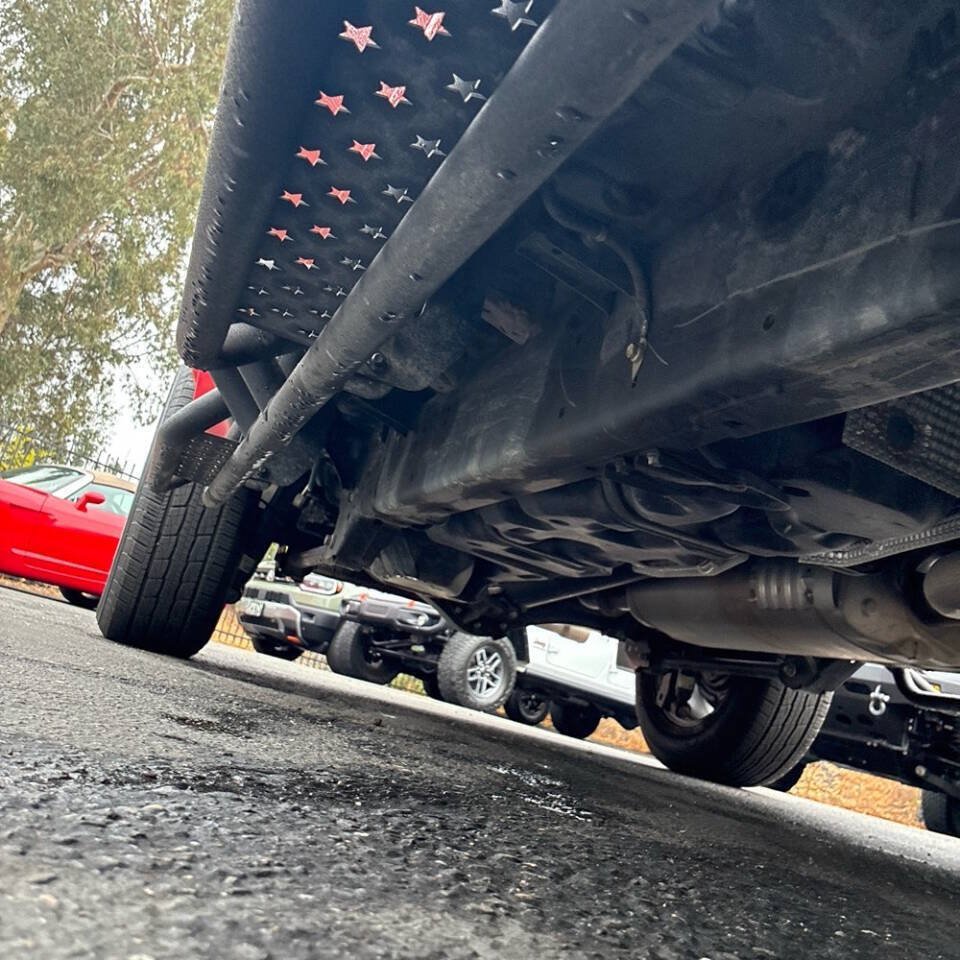 Used 2025 Toyota Tacoma SR5 RWD image 50