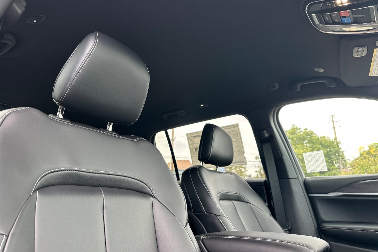 New 2025 Jeep Grand Cherokee L Limited w/ Black Appearance Package image 17