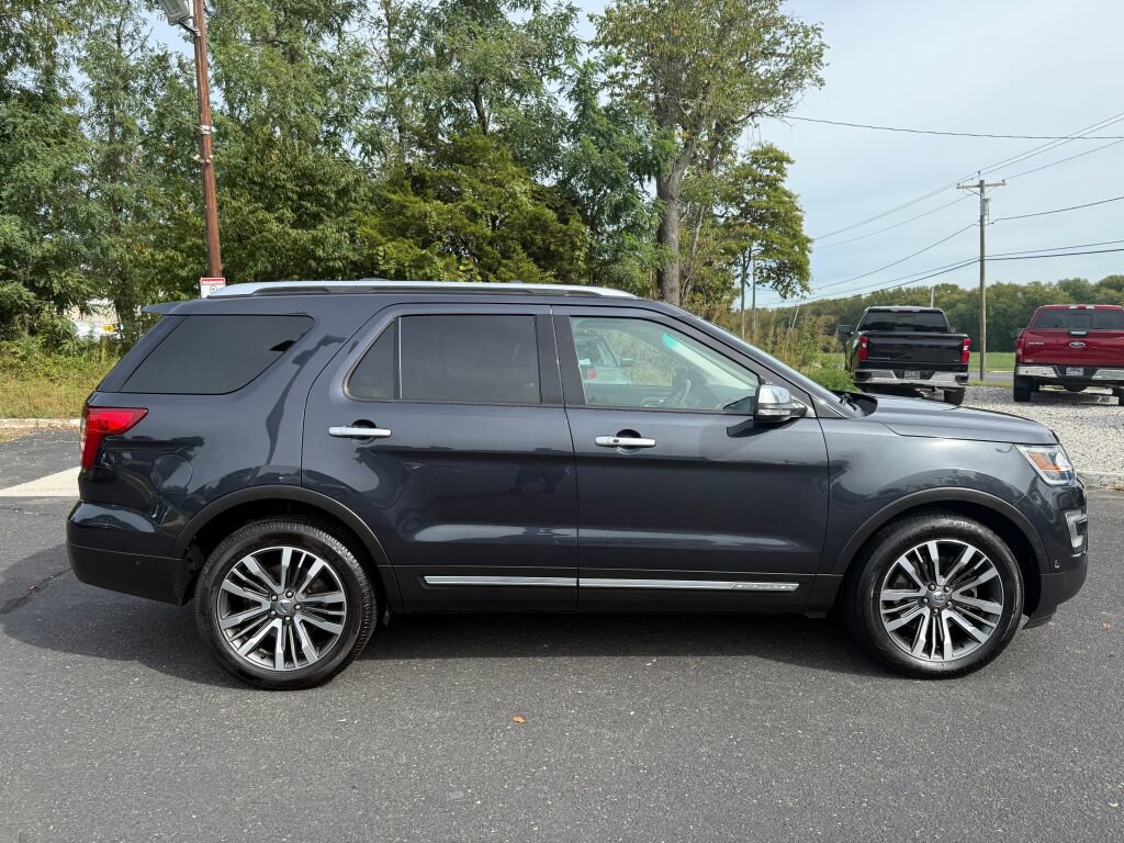 Used 2017 Ford Explorer Platinum image 8