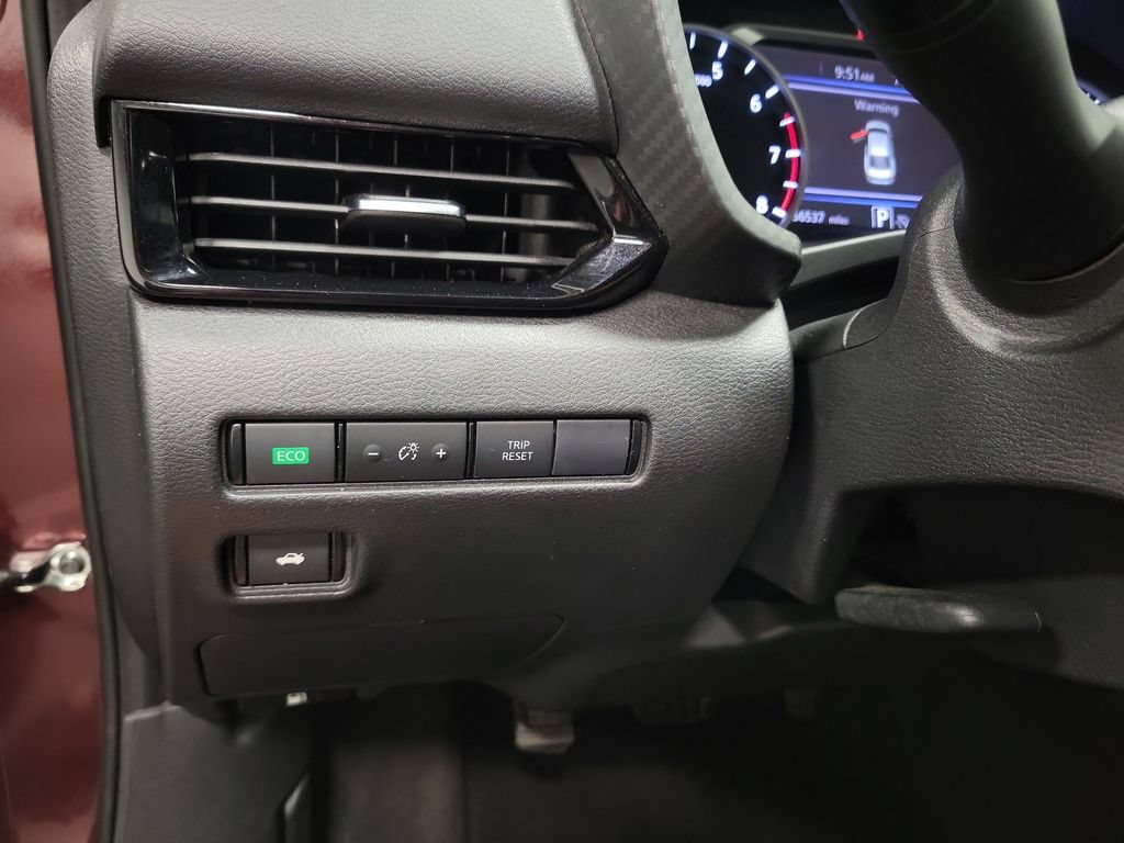 Used 2024 Nissan Sentra SV FWD image 27