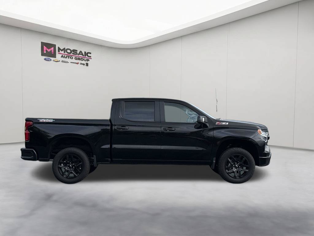 Used 2026 Chevrolet Silverado 1500 LT Trail Boss w/ LT Trail Boss Premium Package AWD/4WD image 8
