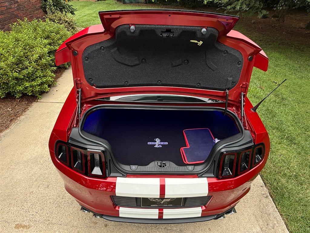 Used 2013 Ford Mustang Shelby GT500 RWD image 57