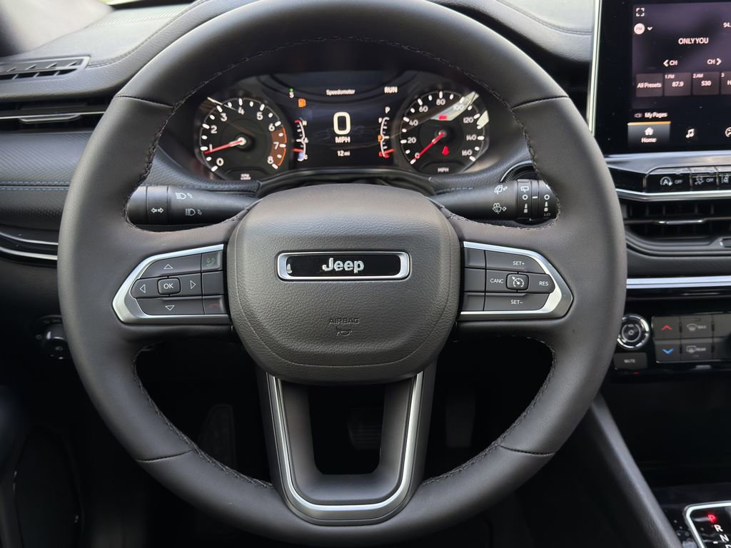 New 2026 Jeep Compass Latitude image 12