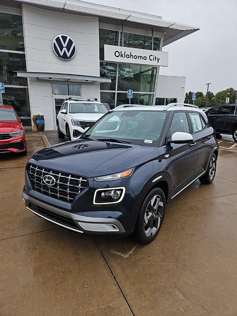 Used 2023 Hyundai Venue Limited w/ Cargo Package