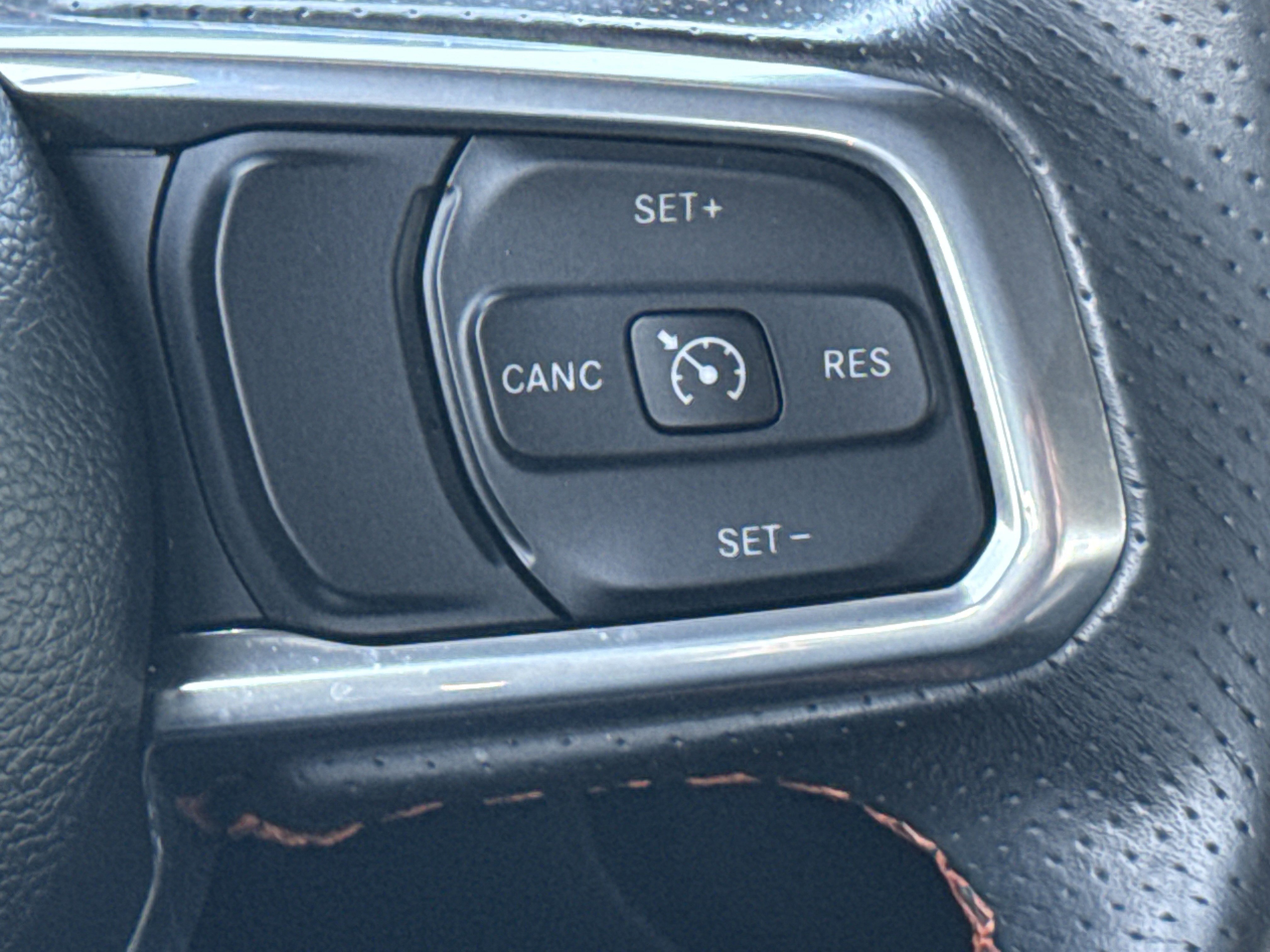 Used 2023 Jeep Gladiator Mojave w/ Trailer Tow Package AWD/4WD image 20