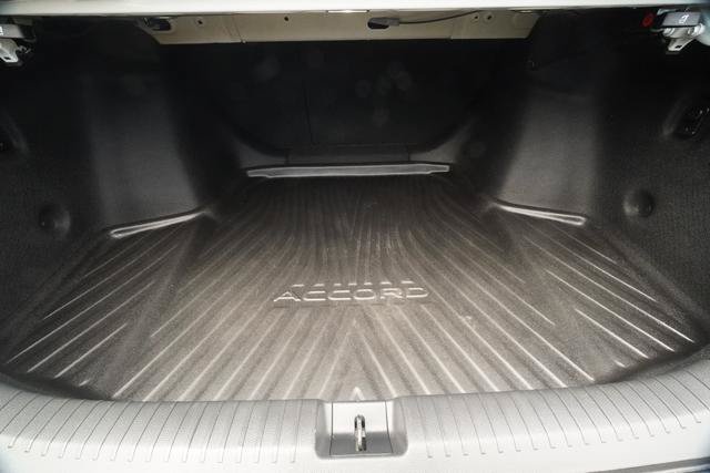 Used 2025 Honda Accord SE image 28
