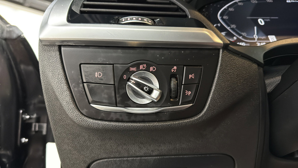 Used 2021 BMW X3 xDrive30e w/ Premium Package image 21